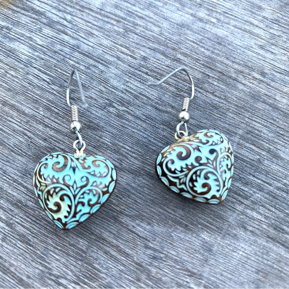 FREE PEOPLE heart shaped earrings patina sea green silver dangle drops Victorian - Picture 3 of 5